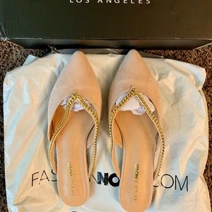 Fashion Nova Women’s Flats Size 9